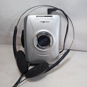 Nexxtech AM/FM Radio Cassette Player 14904949 Portable Headphones Silver TESTED